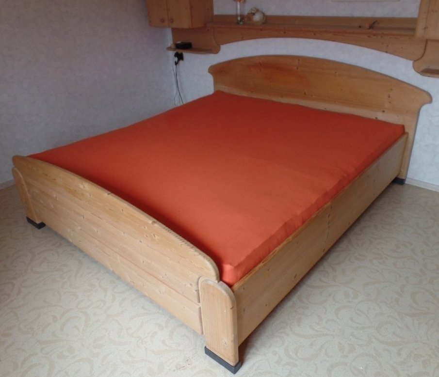 Hardside Wassermatratze in bestehendes Klassik Holzbett