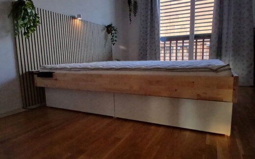 Akkustik Light-Kopfteil weisserSchubladensockel