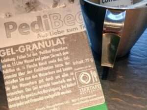 Spezieller Conditioner zur Pflege des Vinyls im Hunde- Katze- Wasserbett