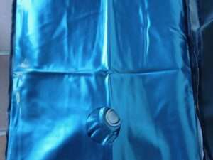 Detailansicht des Sicherheits-Einfüllstutzens vom Hunde- Katzen- Wasserbett