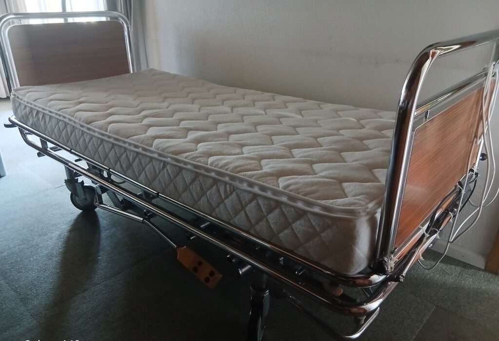Spital- & Pflege-Wasserbett