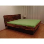 Biowasserbett massiv Nussbaum Sockel schwarz 25 cm