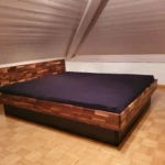Hardside Wasserbett aus massiv Nussbaum, Kopfteil, Sockel schwarz, Tencel, 100% Liegefläche